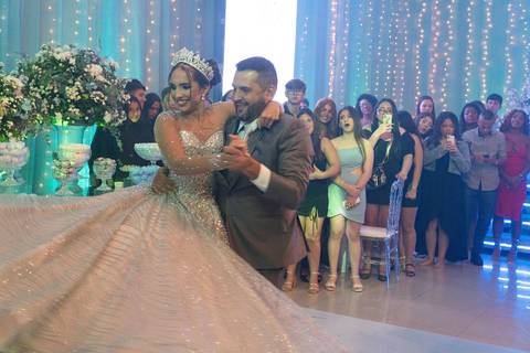 15 Anos da Debutante Maria Clara
Fotografia de 15 Anos
Fotografia de Debutante
Tabasco Produções
Espaço Rio Lounge
'