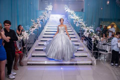 15 Anos da Debutante Maria Clara
Fotografia de 15 Anos
Fotografia de Debutante
Tabasco Produções
Espaço Rio Lounge
'