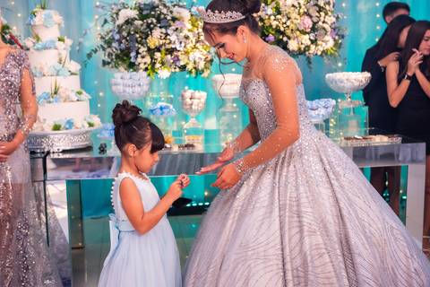 15 Anos da Debutante Maria Clara
Fotografia de 15 Anos
Fotografia de Debutante
Tabasco Produções
Espaço Rio Lounge
'