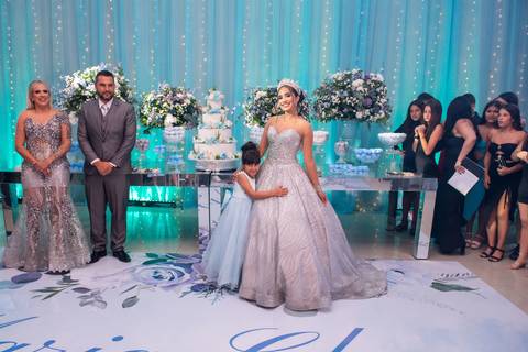 15 Anos da Debutante Maria Clara
Fotografia de 15 Anos
Fotografia de Debutante
Tabasco Produções
Espaço Rio Lounge
'