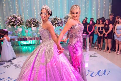 15 Anos da Debutante Maria Clara
Fotografia de 15 Anos
Fotografia de Debutante
Tabasco Produções
Espaço Rio Lounge
'