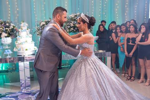 15 Anos da Debutante Maria Clara
Fotografia de 15 Anos
Fotografia de Debutante
Tabasco Produções
Espaço Rio Lounge
'