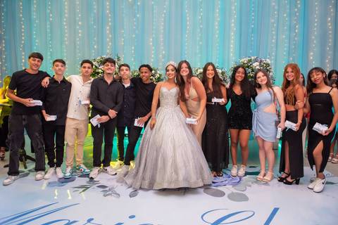 15 Anos da Debutante Maria Clara
Fotografia de 15 Anos
Fotografia de Debutante
Tabasco Produções
Espaço Rio Lounge
'