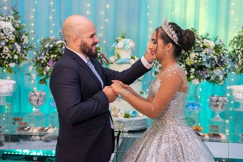 15 Anos da Debutante Maria Clara
Fotografia de 15 Anos
Fotografia de Debutante
Tabasco Produções
Espaço Rio Lounge
'