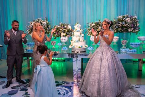 15 Anos da Debutante Maria Clara
Fotografia de 15 Anos
Fotografia de Debutante
Tabasco Produções
Espaço Rio Lounge
'