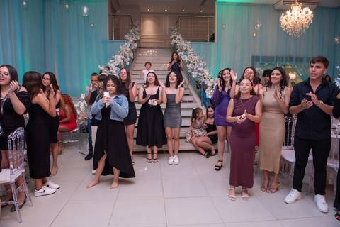 15 Anos da Debutante Maria Clara
Fotografia de 15 Anos
Fotografia de Debutante
Tabasco Produções
Espaço Rio Lounge
'