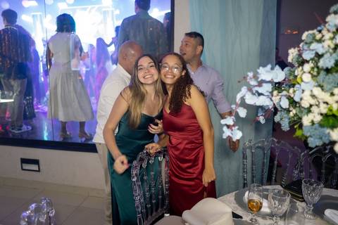 15 Anos da Debutante Maria Clara
Fotografia de 15 Anos
Fotografia de Debutante
Tabasco Produções
Espaço Rio Lounge
'