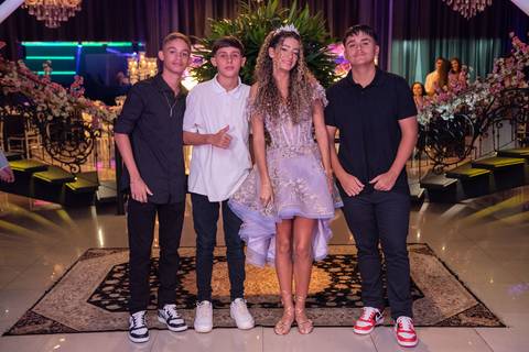 15 Anos da Sofia Dias
Fotografia de XV Anos
Fotógrafo Profissional Rio de Janeiro
Fotógrafo de Debutantes
Tabasco Produções'