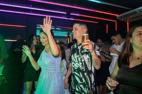 15 Anos da Sofia Dias
Fotografia de XV Anos
Fotógrafo Profissional Rio de Janeiro
Fotógrafo de Debutantes
Tabasco Produções'