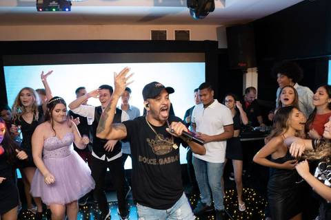 MC Andinho
Fotografia de 15 Anos
Tabasco Produções'