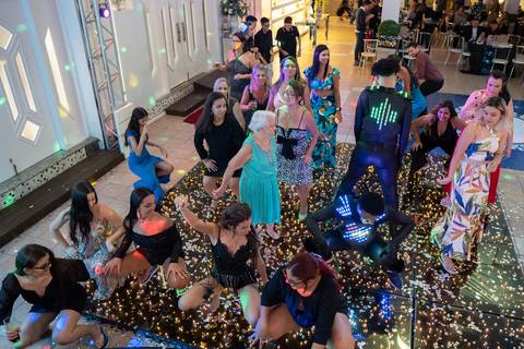 Festa de 15 Anos
Lofty Kingdom
Tabasco Produções'