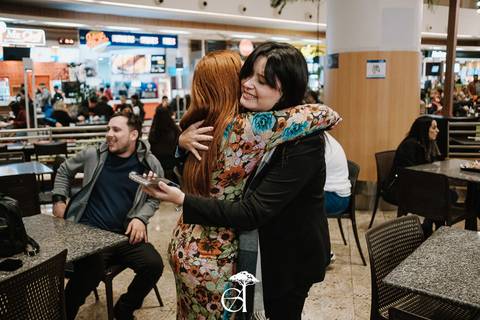 pedido de casamento inspirado em star wars, noivo vestido de mandaloriano'