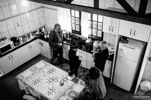 Fotojornalisto antes do Casamento na chácara Carpe Diem, em são josé dos pinhais, curitiba, paraná'