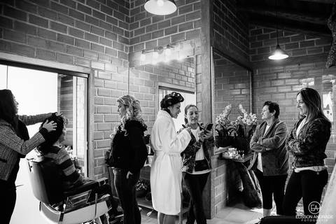 Making of da noiva, antes do Casamento na chácara Carpe Diem, em são josé dos pinhais, curitiba, paraná'