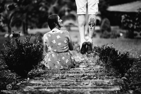 Ensaio pré-wedding em Mandaguaçu/PR, noivo flutuando'