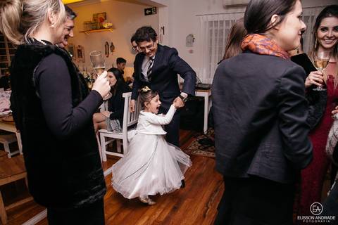 Festa de casamento, casamento mini-wedding no restaurante Quintal de Casa, em Apucarana/PR'