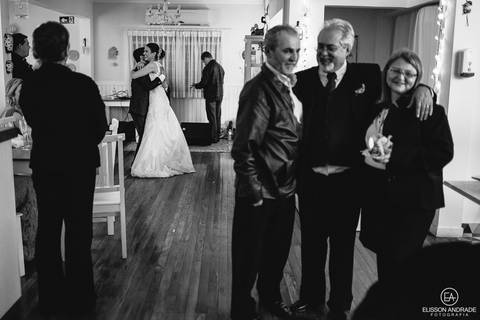 Festa de casamento, casamento mini-wedding no restaurante Quintal de Casa, em Apucarana/PR'