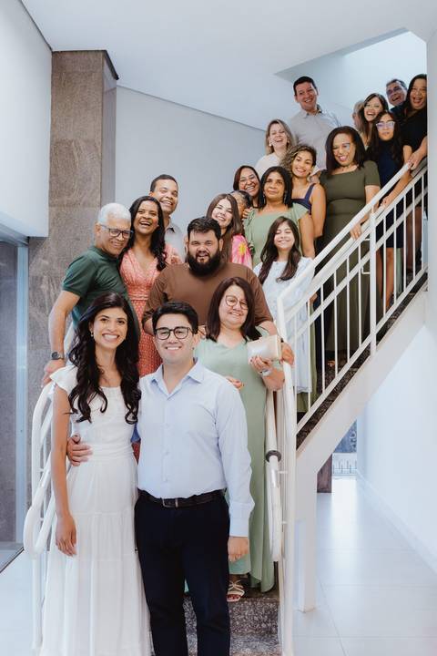 Retrato de grupo com toda a familia na escada do cartorio'