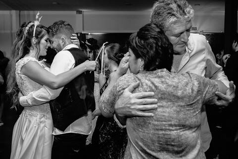 foto de festa de casamento, casamento duplo, de gêmeas, em Mandaguaçu'