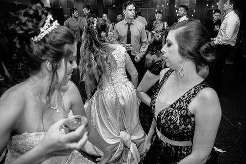 foto de festa de casamento, casamento duplo, de gêmeas, em Mandaguaçu'