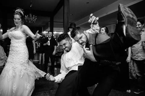 foto de festa de casamento, casamento duplo, de gêmeas, em Mandaguaçu'