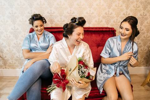 fotos do making of da noiva em salão de beleza, studio beleza dourada, Maringá/PR'