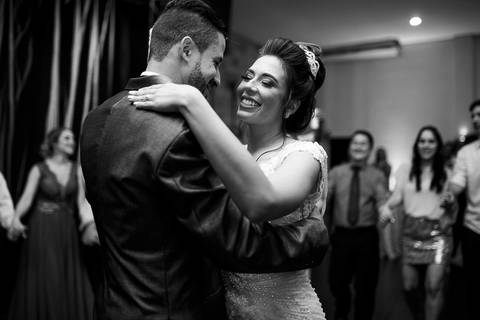 valsa dos noivos na festa de casamento'