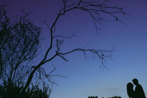 Ensaio de bodas de estanho, 10 anos de casamento. Ensaio realizado na casa do casal e no salto bandeirantes.'