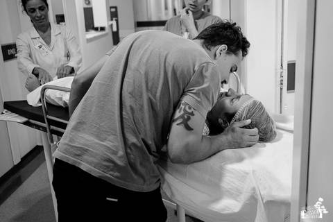 Fotografia de parto, hospital santa rita, em Maringá/PR'