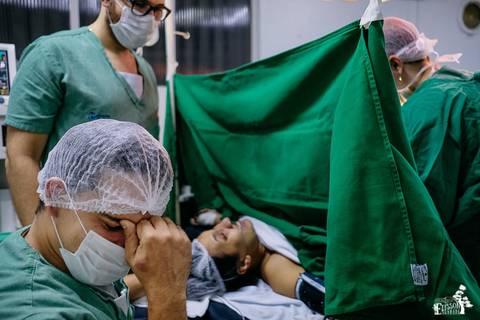 Fotografia de parto, hospital santa rita, em Maringá/PR'