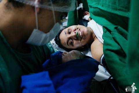 Fotografia de parto, hospital santa rita, em Maringá/PR'