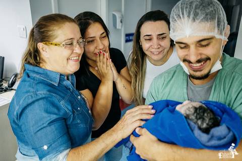 Fotografia de parto, hospital santa rita, em Maringá/PR'