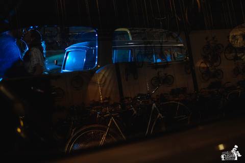 Pre-wedding session, esession, realizado num museu de bicicletas'