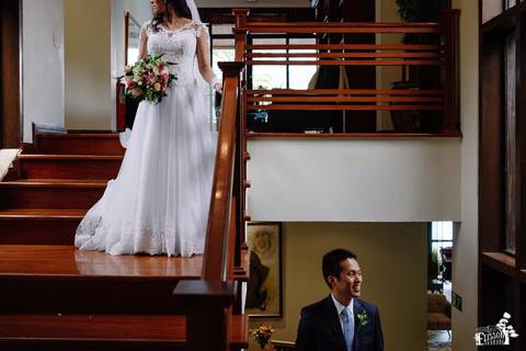 Fotografia de Casamento Boho no Moress Fazenda, Londrina, de fotógrafo de casais de Maringá/PR, em dia nublado e com chuva, foto dos noivos depois da cerimônia, retratos formais'