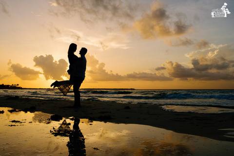 Fotografia de casamento na praia, casamento pé na areia, fotógrafo de Maringá/PR fotografando, e-session, destination photographer, destination wedding cancun beach, mexico'