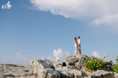 Fotografia de casamento na praia, casamento pé na areia, fotógrafo de Maringá/PR fotografando, e-session, destination photographer, destination wedding cancun beach, mexico'