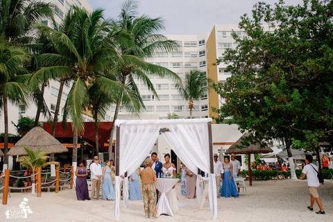 Fotografia de casamento na praia, casamento pé na areia, fotógrafo de Maringá/PR fotografando destination wedding em Cancun, Mexico'