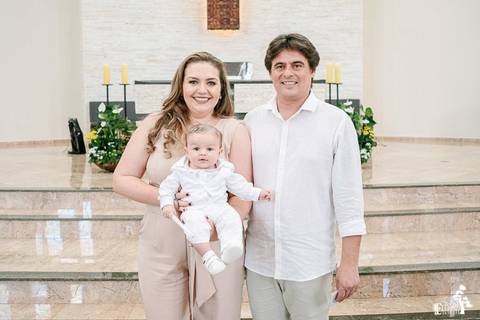 Foto de batizado na igreja são josé operário, em Maringá'