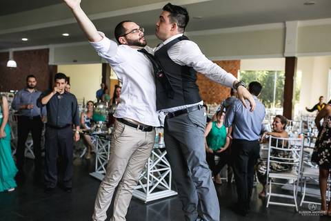 Festa de casamento durante o dia'