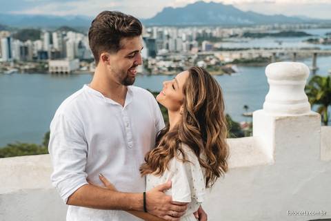 Fotografia de Ensaio Pré-Casamento no Farol de Santa Luzia e Convento da Penha - Vila Velha - ES'