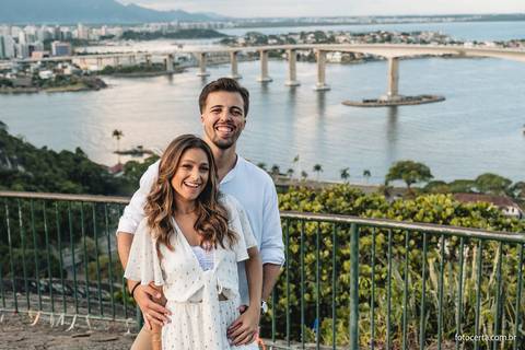 Fotografia de Ensaio Pré-Casamento no Farol de Santa Luzia e Convento da Penha - Vila Velha - ES'
