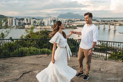 Fotografia de Ensaio Pré-Casamento no Farol de Santa Luzia e Convento da Penha - Vila Velha - ES'