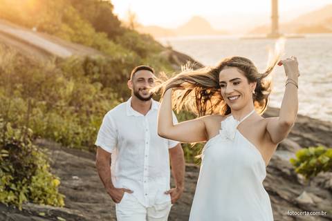 Ensaio Pré-Casamento de Tathielly e Saulo no Farol de Santa Luzia, Convento da Penha e Morro do Moreno em Vila Velha - ES'