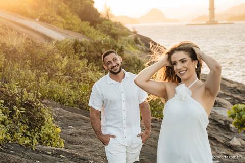Ensaio Pré-Casamento de Tathielly e Saulo no Farol de Santa Luzia, Convento da Penha e Morro do Moreno em Vila Velha - ES'