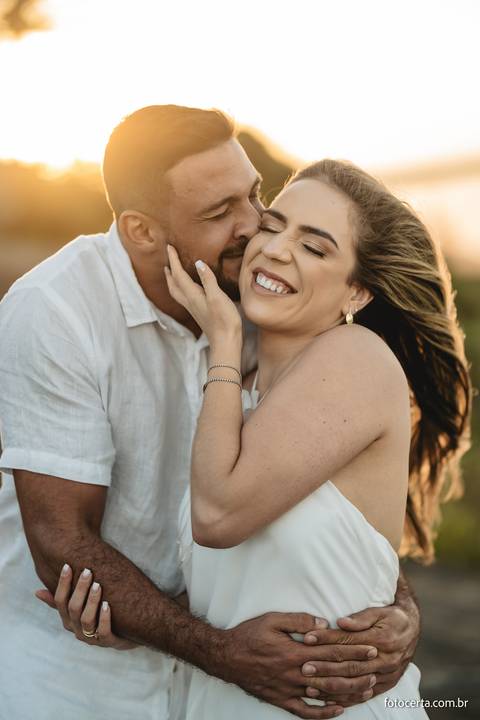 Ensaio Pré-Casamento de Tathielly e Saulo no Farol de Santa Luzia, Convento da Penha e Morro do Moreno em Vila Velha - ES'
