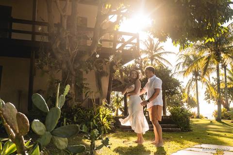 Ensaio Externo na Praia, Pré-Casamento de Andressa e Diego na Casa de Maria em Anchieta - ES. Fotógrafo Luciano Pacheco - Foto Certa'