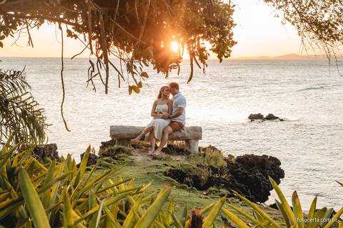 Ensaio Externo na Praia, Pré-Casamento de Andressa e Diego na Casa de Maria em Anchieta - ES. Fotógrafo Luciano Pacheco - Foto Certa'