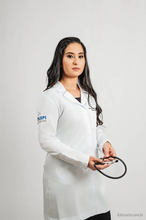 Ensaio de formatura em Residência de Clínica Médica da Secretaria de Estado da Saúde do Governo do Estado do Espírito Santo realizado no estúdio Foto Certa'