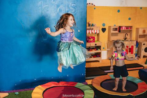 Festa de aniversário infantil de 4 anos de Ísis na Radical Kids Vix. Fotógrafo: Luciano Pacheco (Foto Certa)'