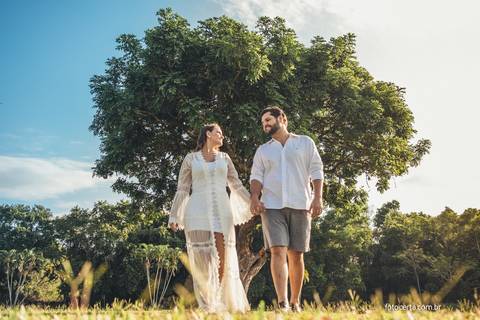Fotografia de Ensaio Pré-Casamento no Clube Capixaba de Golf. Fernanda Bonin e Fellipe Dadalto. Fotógrafo: Luciano Pacheco - Foto Certa. Vídeo: Joel Miranda'